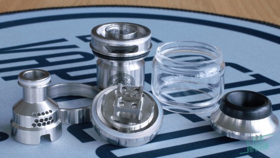 atomiseur-zeus-x-rta-geekvape-blog-le-petit-vapoteur (2)